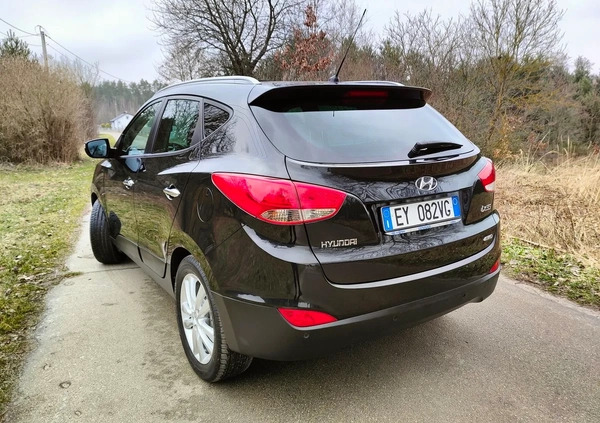 Hyundai ix35 cena 38900 przebieg: 189500, rok produkcji 2010 z Staszów małe 781